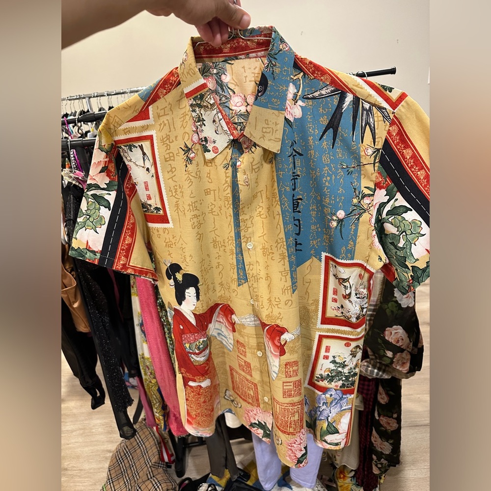 Beautiful custom made multi color dress shirt good condition